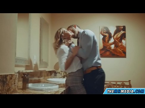 ❤️ Kun povekas blondi viettelee sinut julkisessa vessassa ️ Porno at fi.psi-mass.ru ☑